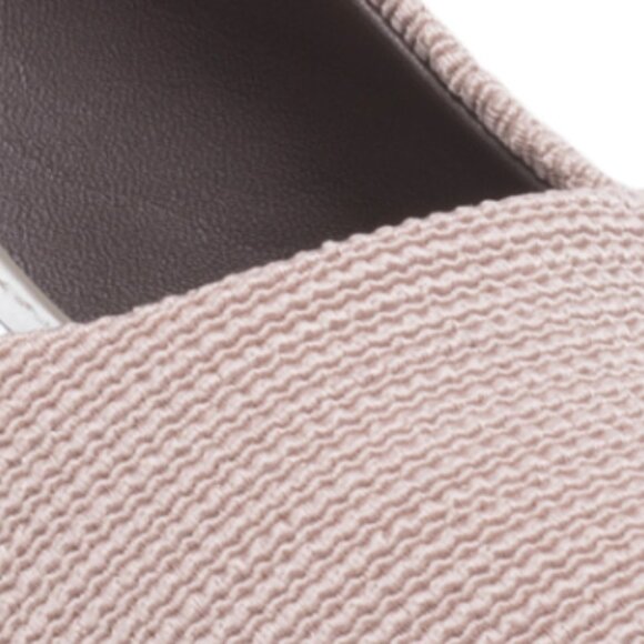 DONALD PLINER Made In Italy Suzette Pumps With Leather Accents - Picture 2 of 4